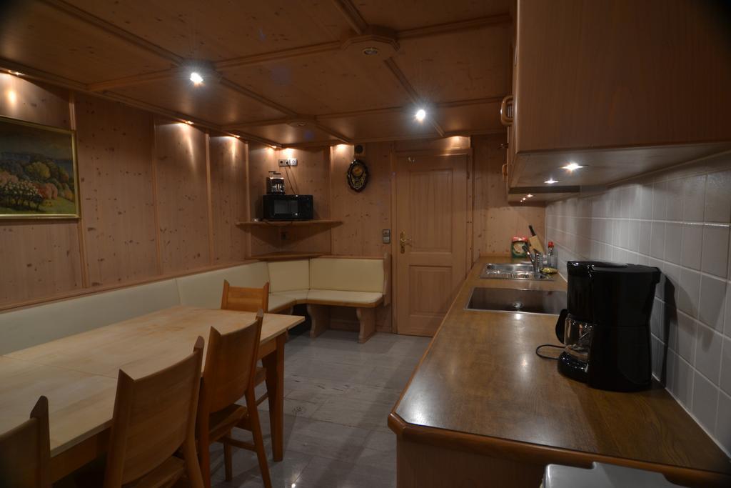 שלוכזי Schwarwald Apartment חדר תמונה