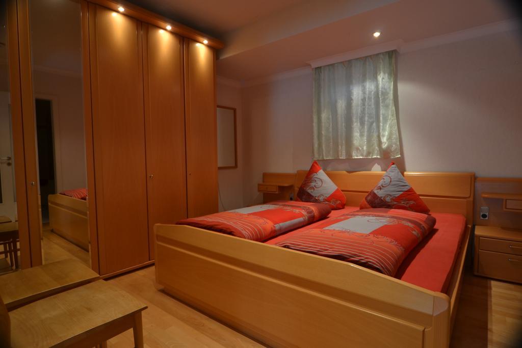 שלוכזי Schwarwald Apartment מראה חיצוני תמונה